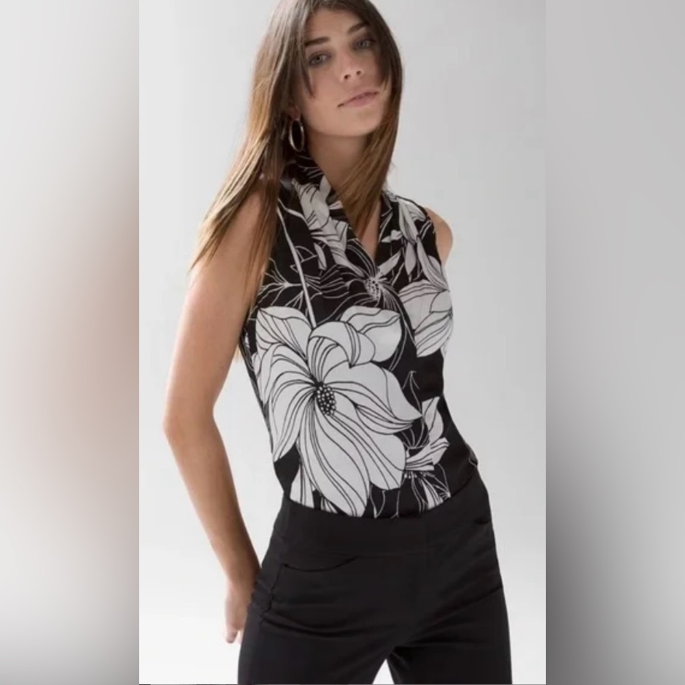 White House Black Market sleeveless Blouse size S black white floral